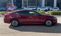 نيسان ألتيما